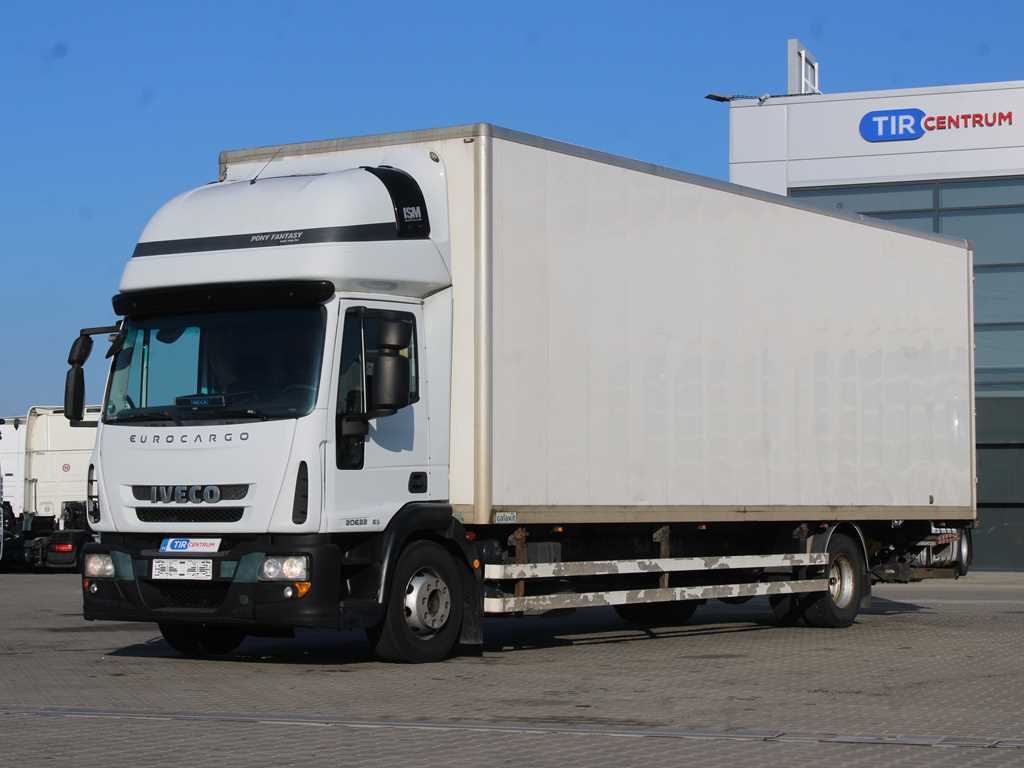 Iveco EUROCARGO 120 E 22, EURO 5, HYDRAULICKÉ ČELO, SPACÍ NÁSTAVBA